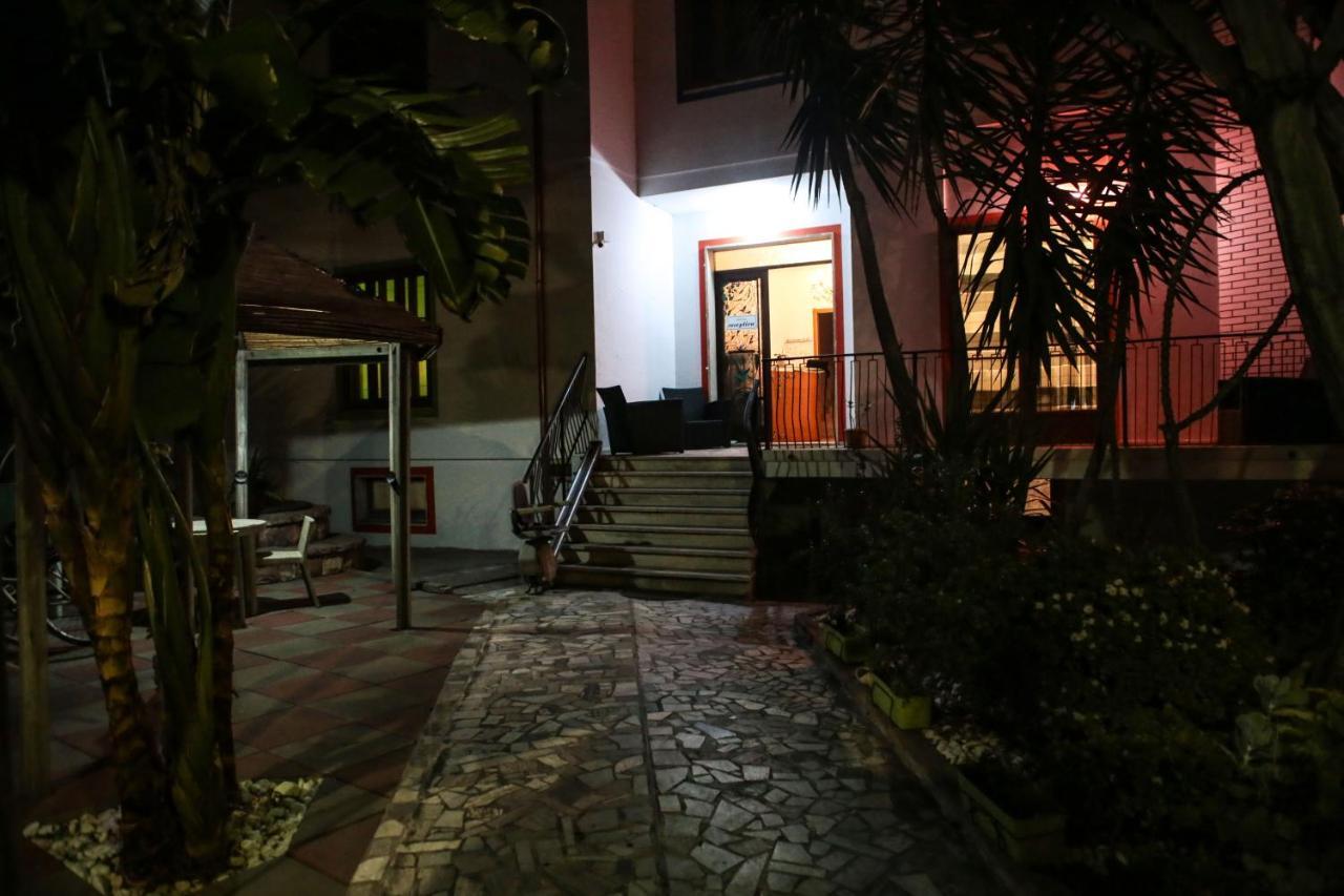 Hotel I Colori Sant'Antioco Exterior photo