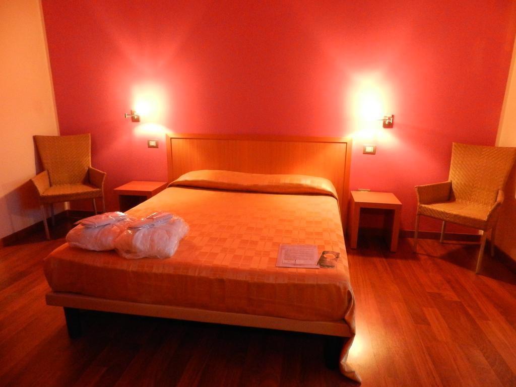 Hotel I Colori Sant'Antioco Exterior photo