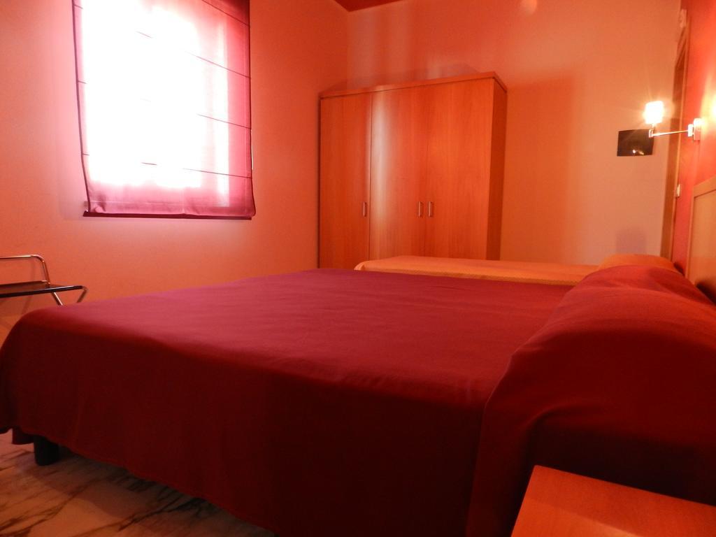 Hotel I Colori Sant'Antioco Exterior photo